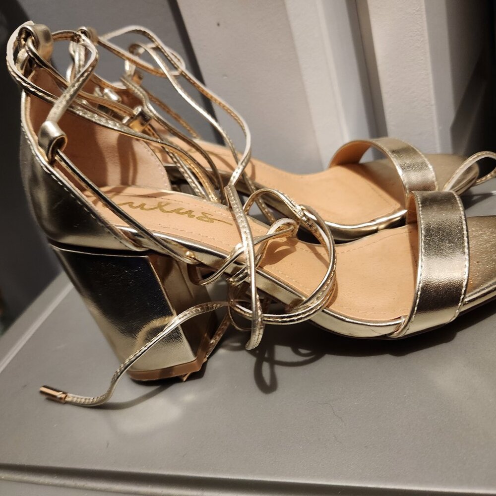 Lulus heels - Picture 2 of 2